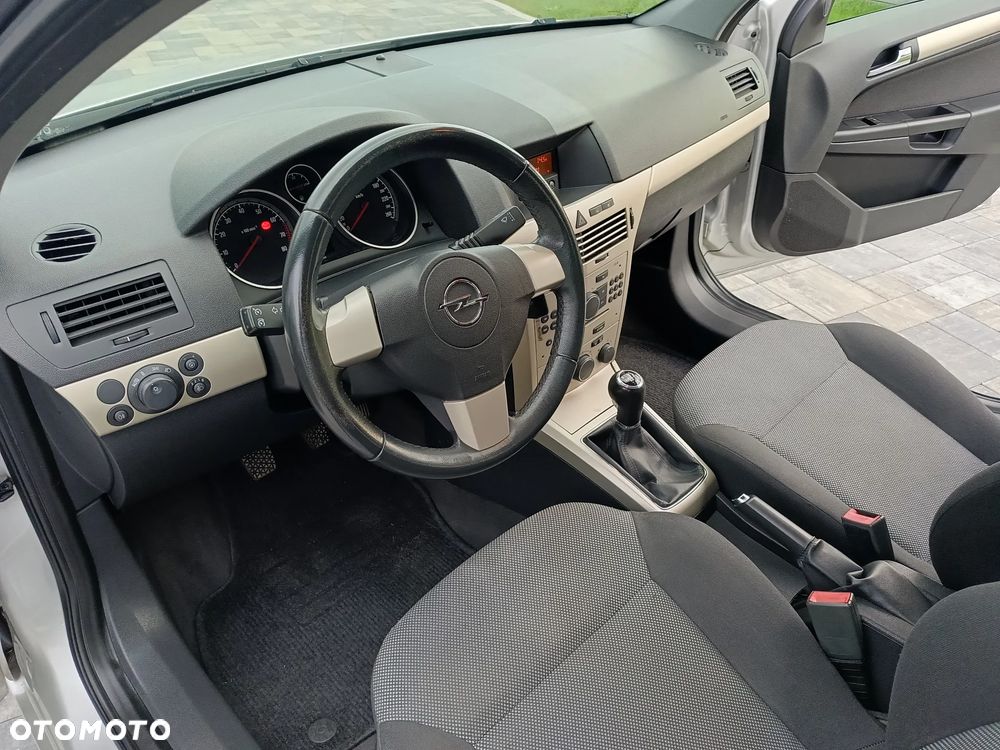Opel Astra 1.8 Edition - 10