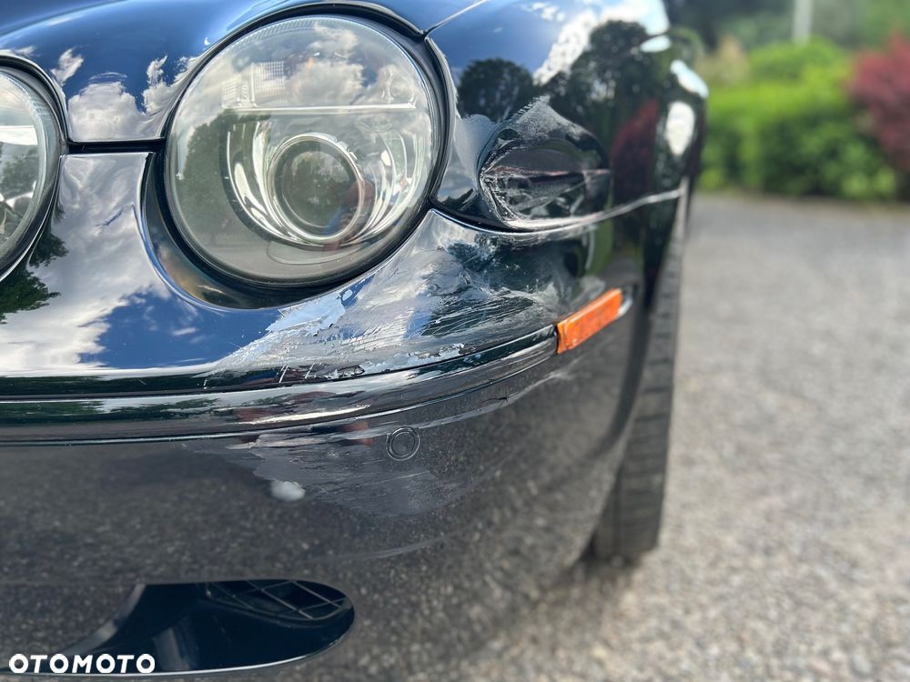 Jaguar S-Type R - 7