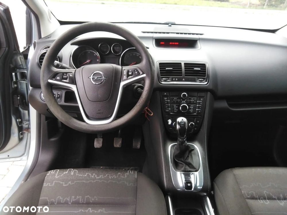 Opel Meriva - 12