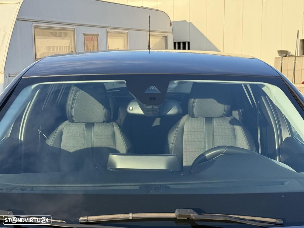 Peugeot 208 1.2 PureTech Allure - 18