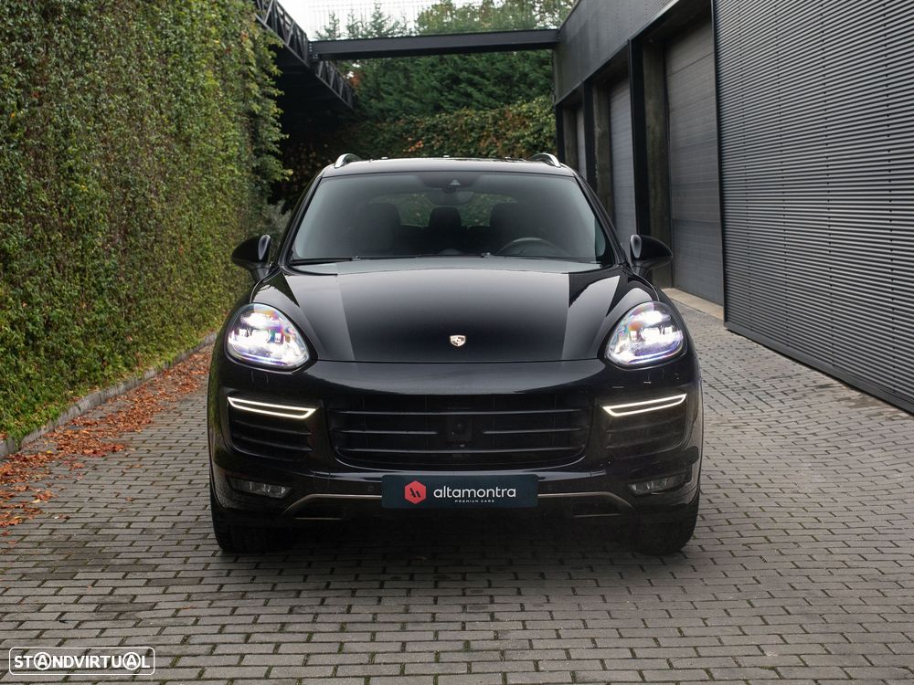 Porsche Cayenne Turbo Tiptronic S - 3