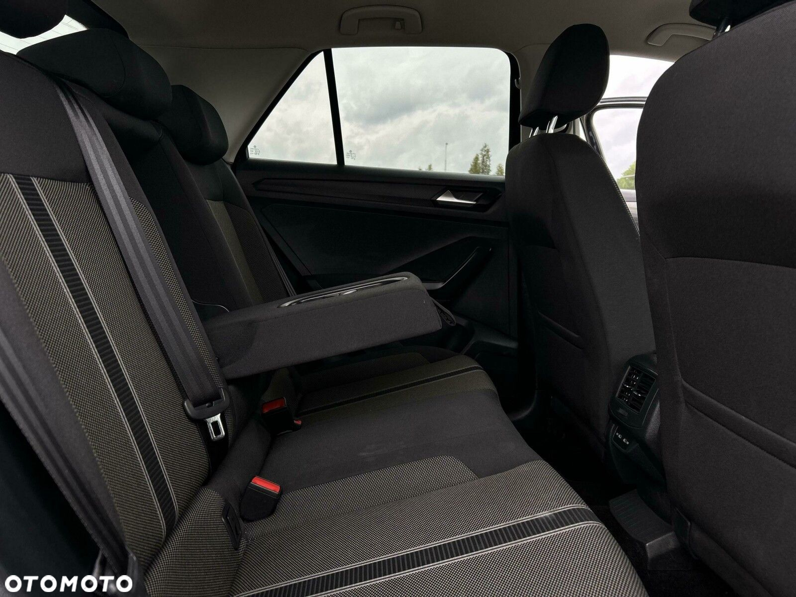 Volkswagen T-Roc 1.5 TSI ACT Advance DSG - 19