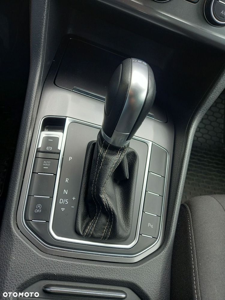 Volkswagen Golf Sportsvan 2.0 TDI SCR DSG Highline - 35