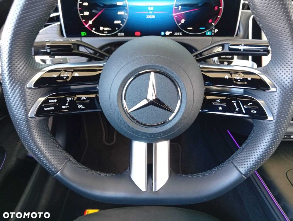 Mercedes-Benz Klasa E 220 d mHEV 4-Matic AMG 9G-Tronic - 15