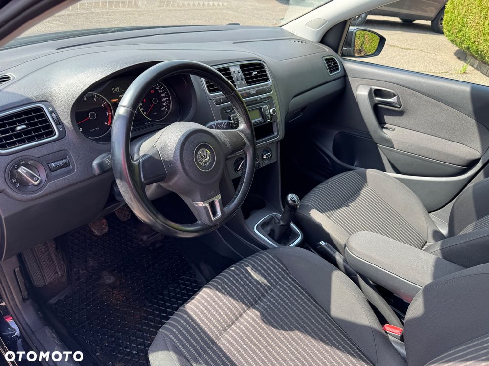 Volkswagen Polo 1.4 FSI Highline - 17