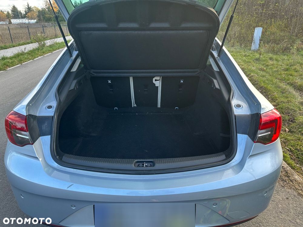 Opel Insignia 1.5 T Innovation S&S - 11