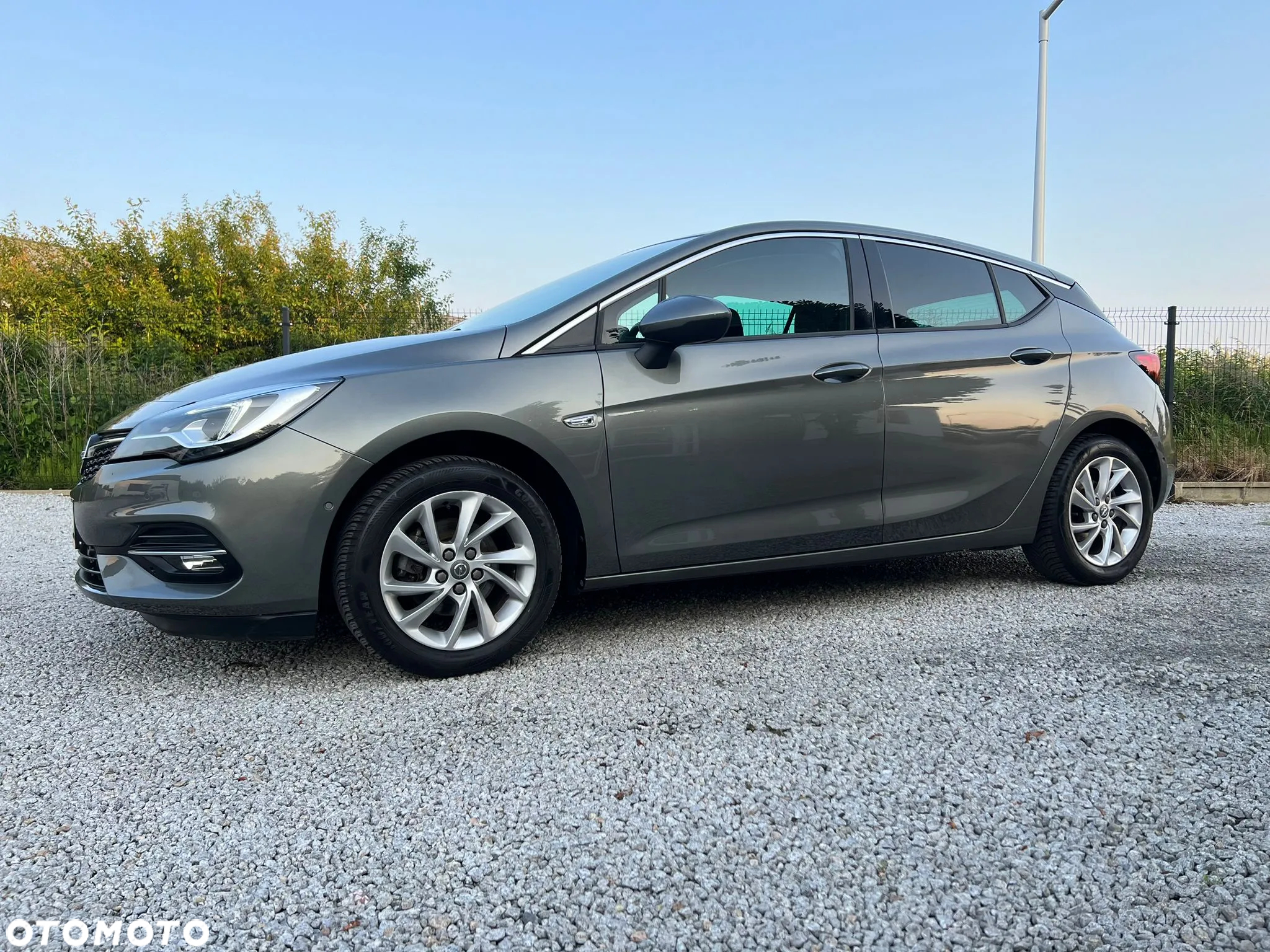 Opel Astra 1.2 Turbo Start/Stop Elegance - 4