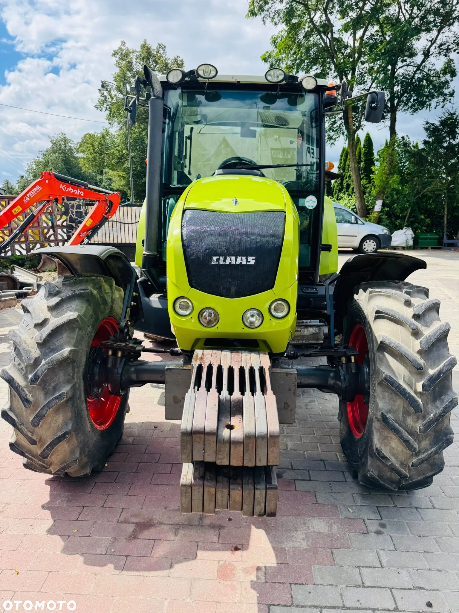 Claas Axos 330 - 2