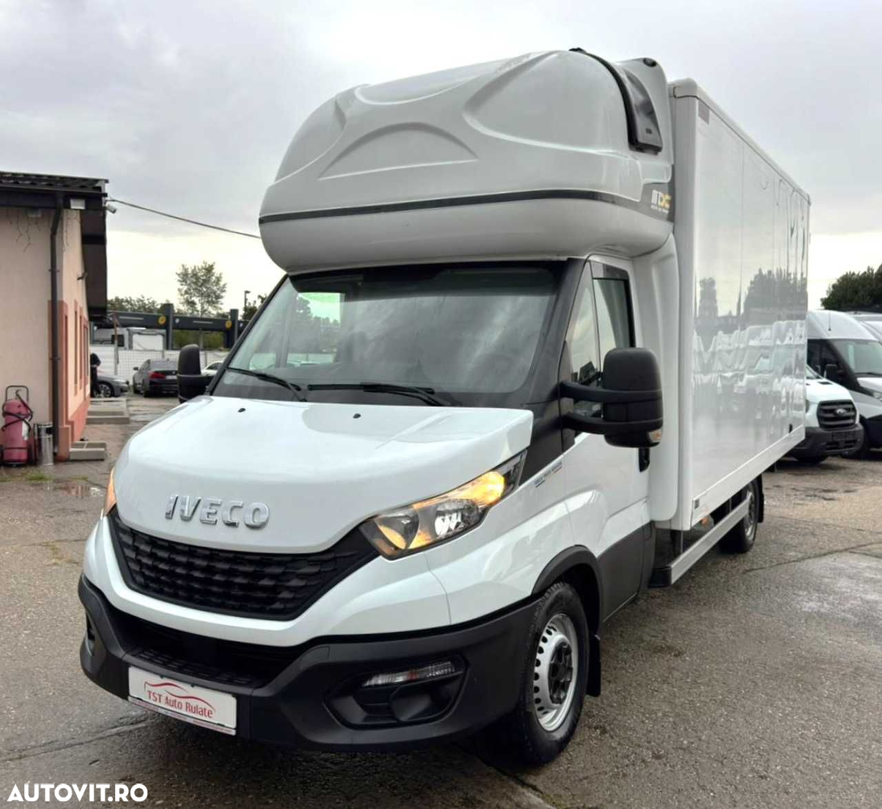 Iveco DAILY CUB CU DORMITOR - 2