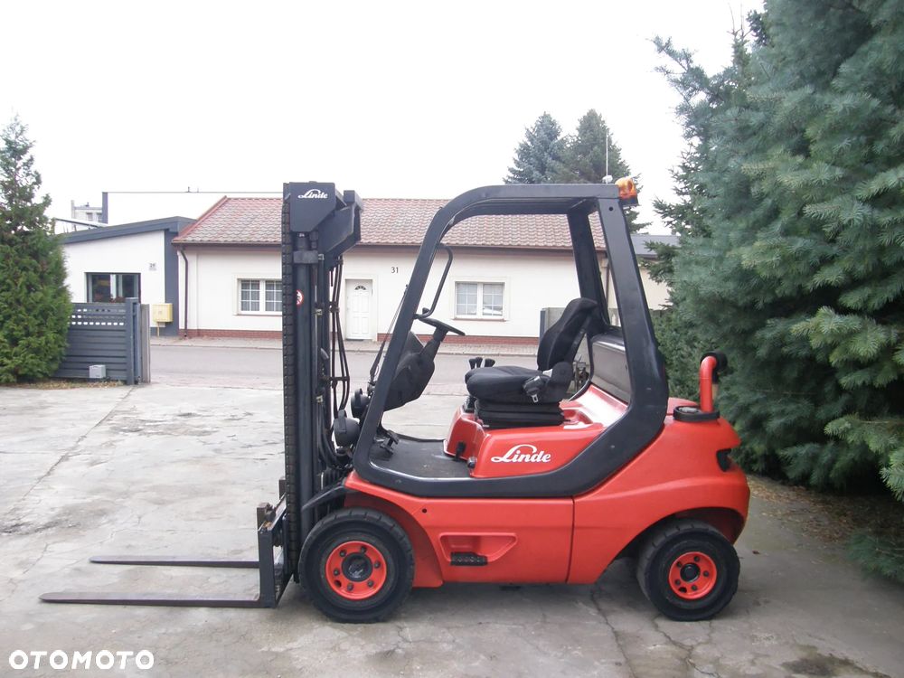 Linde H25D-02 1998 TRIPLEX 4,70m przesuw sprowadzony - 9