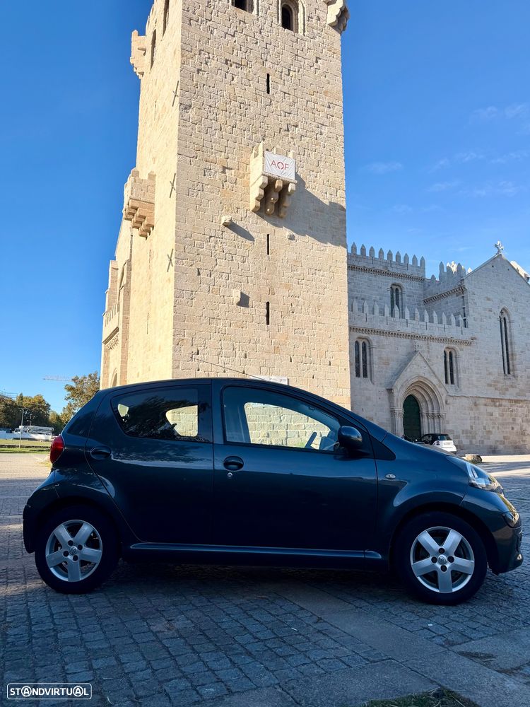 Toyota Aygo 1.0 + AC - 4