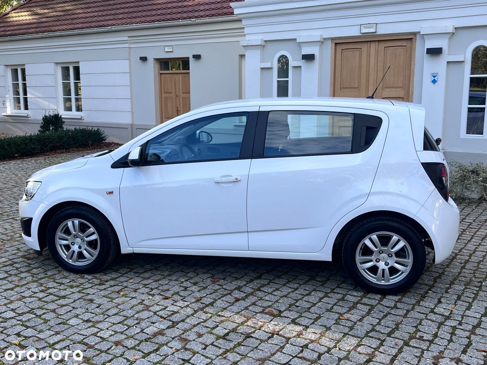 Chevrolet Aveo - 10