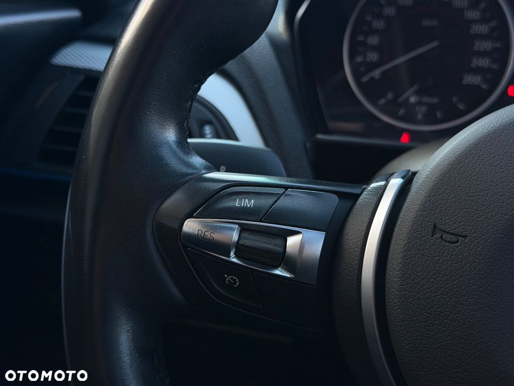 BMW Seria 1 120d M Sport Shadow - 23