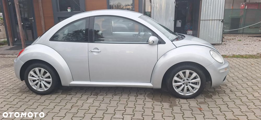 Volkswagen New Beetle - 4