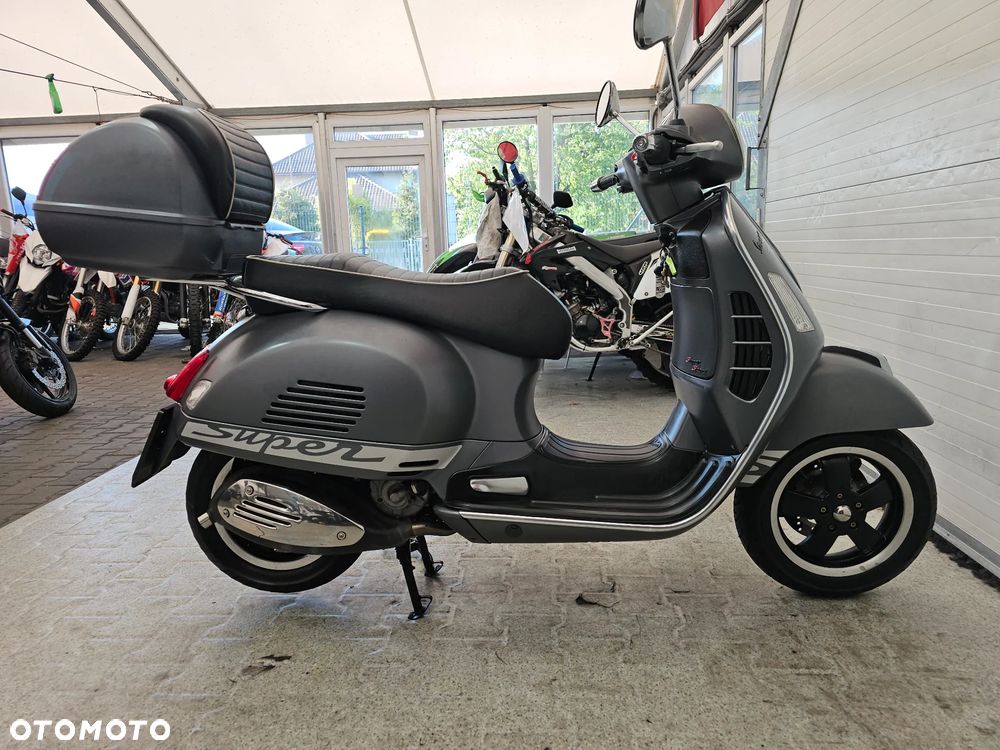 Piaggio Vespa - 23