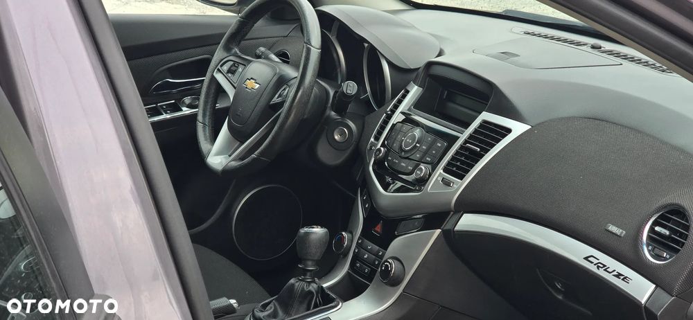 Chevrolet Cruze 1.8 LTZ - 17