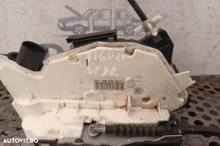 Broasca usa spate dreapta 06A20639016G Volkswagen VW Tiguan 1 5N [200 - 3