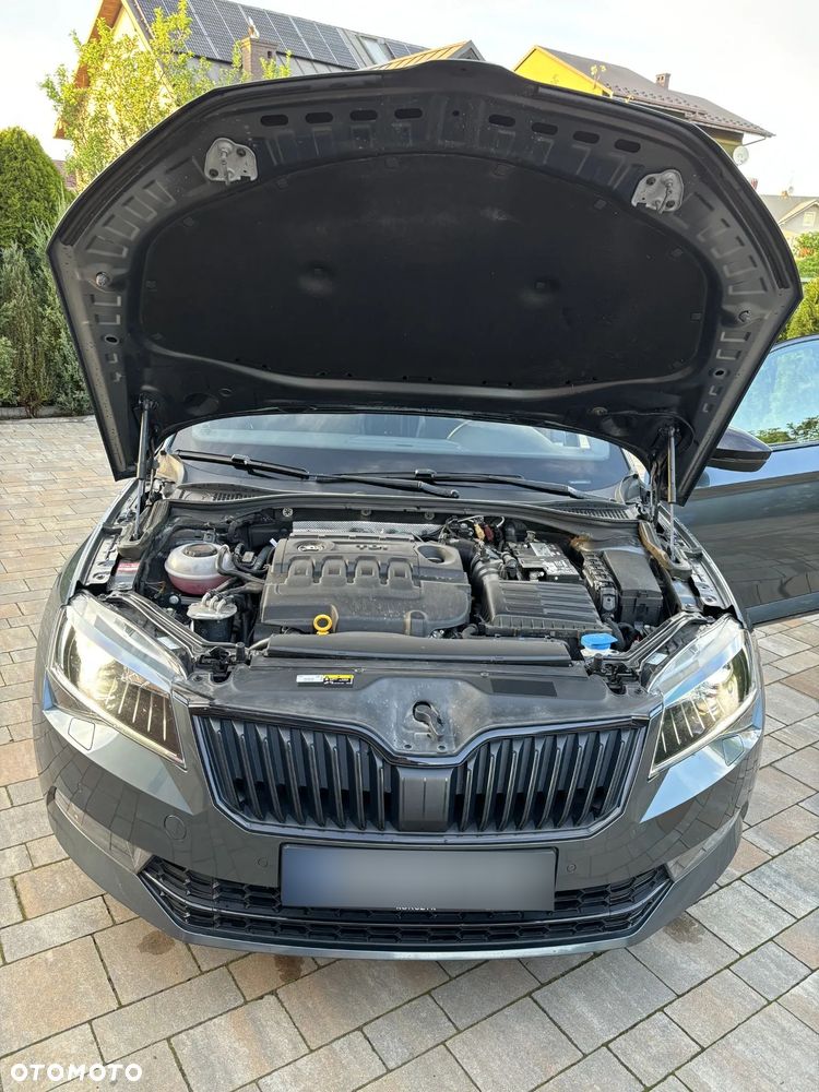 Skoda Superb 2.0 TDI SCR Sportline DSG - 11
