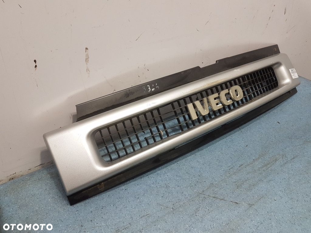 IVECO DAILY III ATRAPA / GRILL - 2