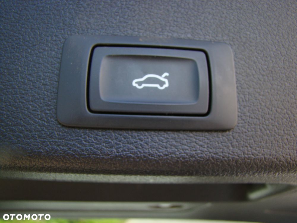 Audi A4 Avant 2.0 TDI - 11