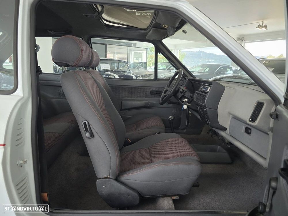 Ford Fiesta XR2 - 21