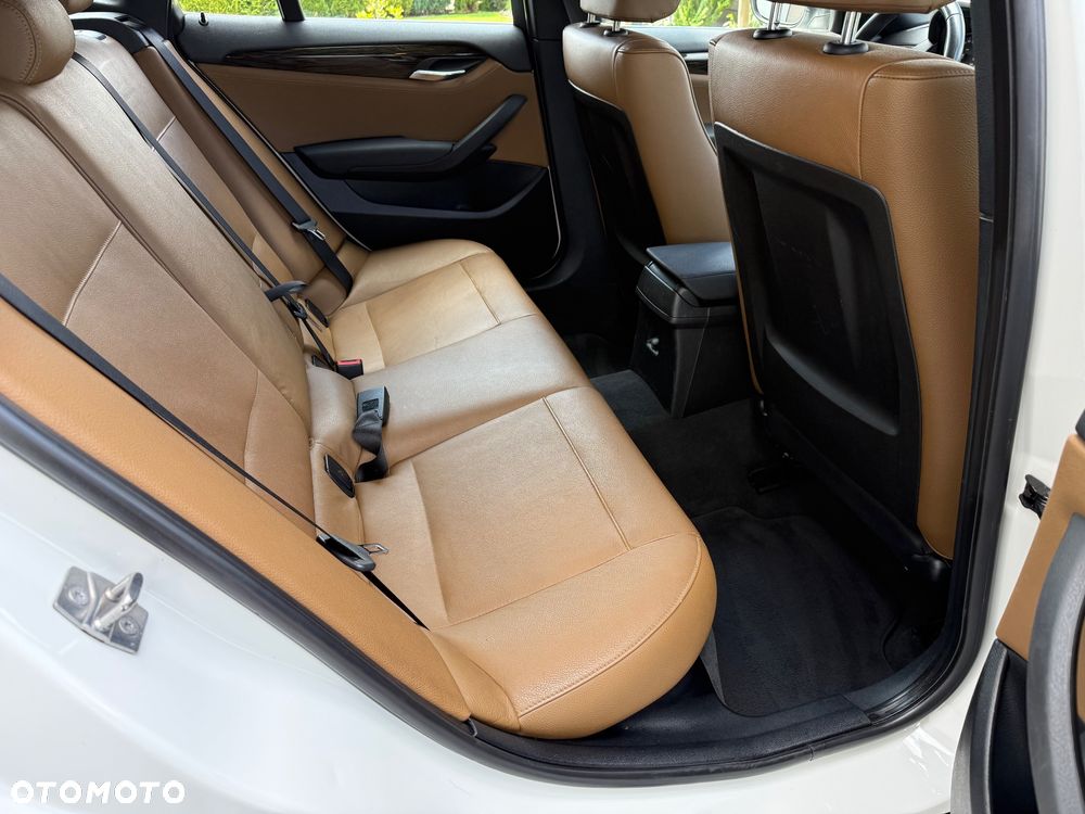 BMW iX1 - 19