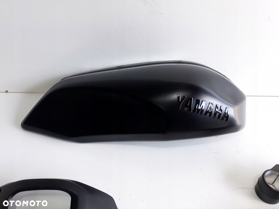 YAMAHA XSR 900 LUSTERKO SZTYCA GOLEŃ ZBIORNIK NAKŁ - 2