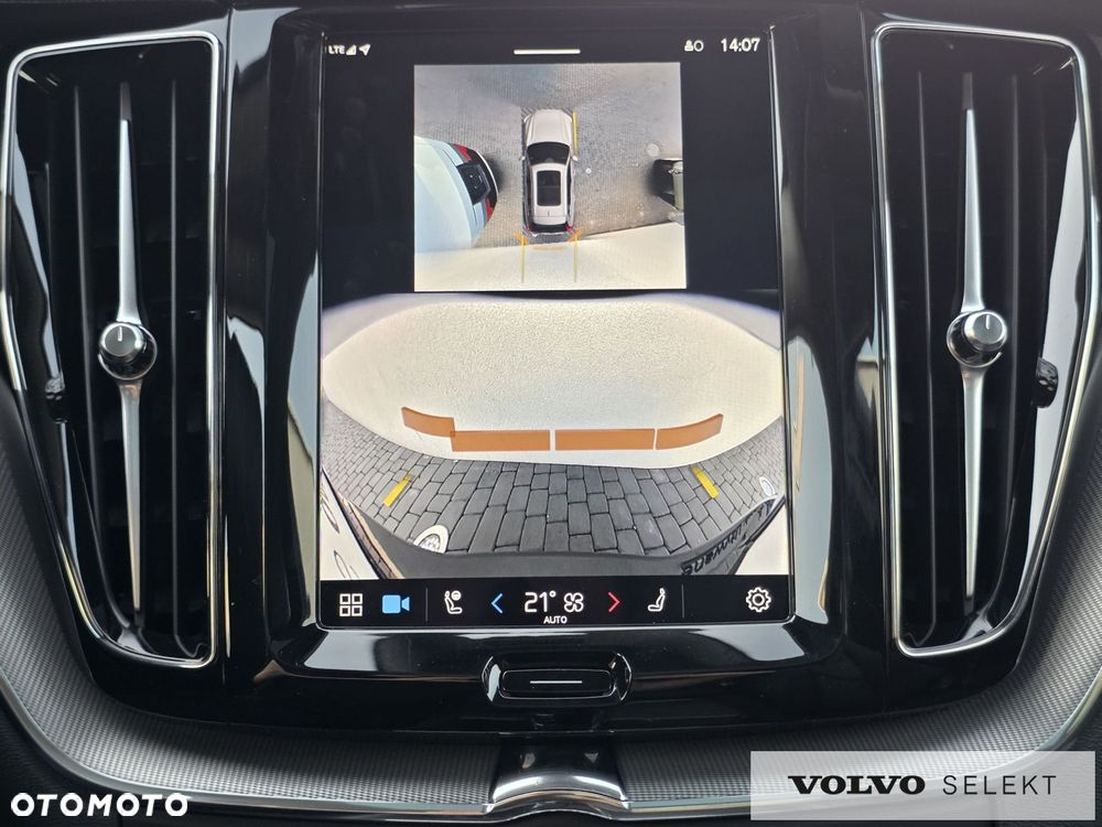 Volvo XC 60 - 30