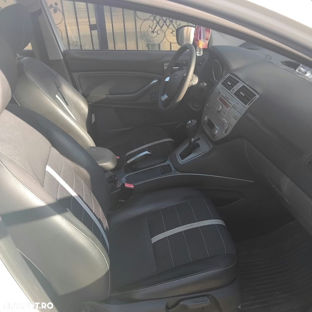 Ford Kuga - 3