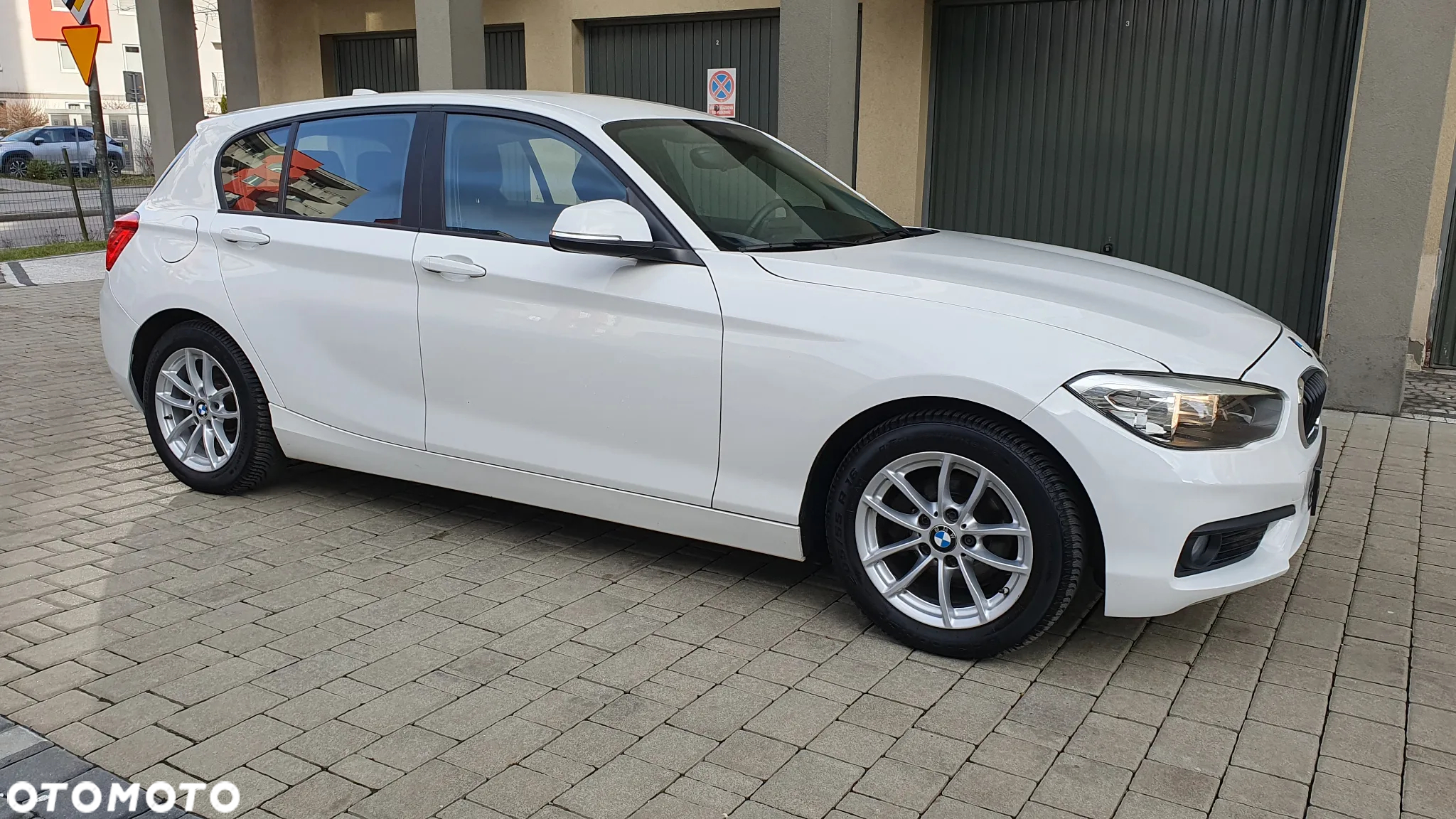 BMW Seria 1 118d - 4