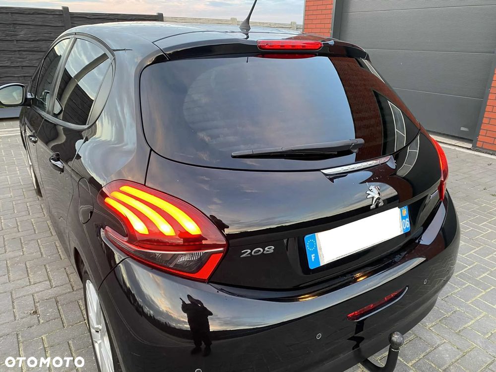 Peugeot 208 1.6 BlueHDi Allure S&S - 25