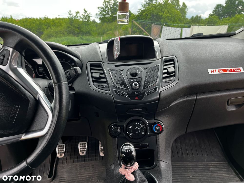 Ford Fiesta 1.0 EcoBoost Titanium - 10