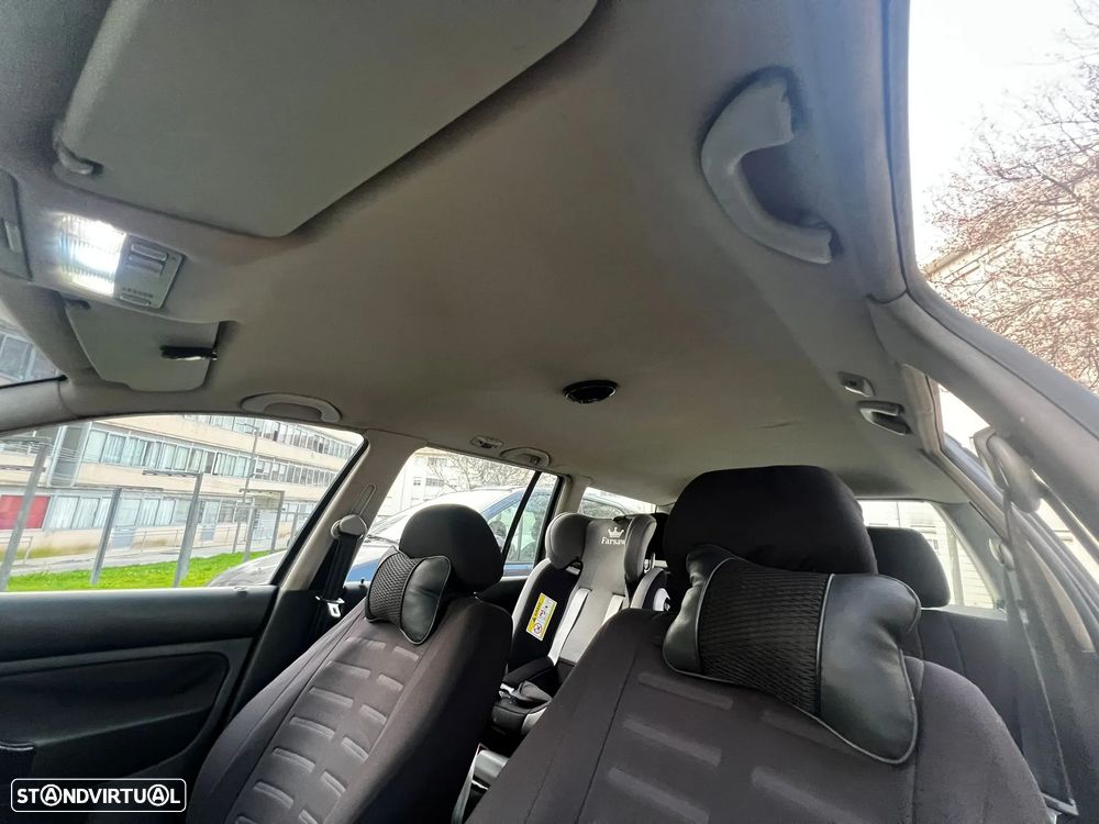 VW Golf Variant 1.9 TDi Highline - 17