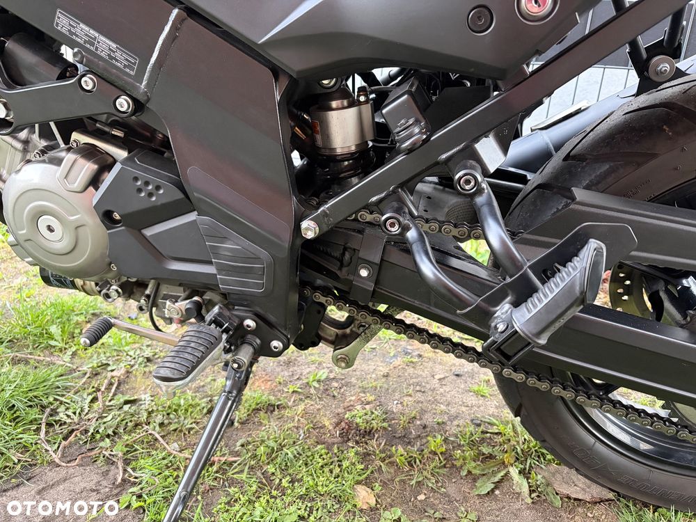 Suzuki DL - 18