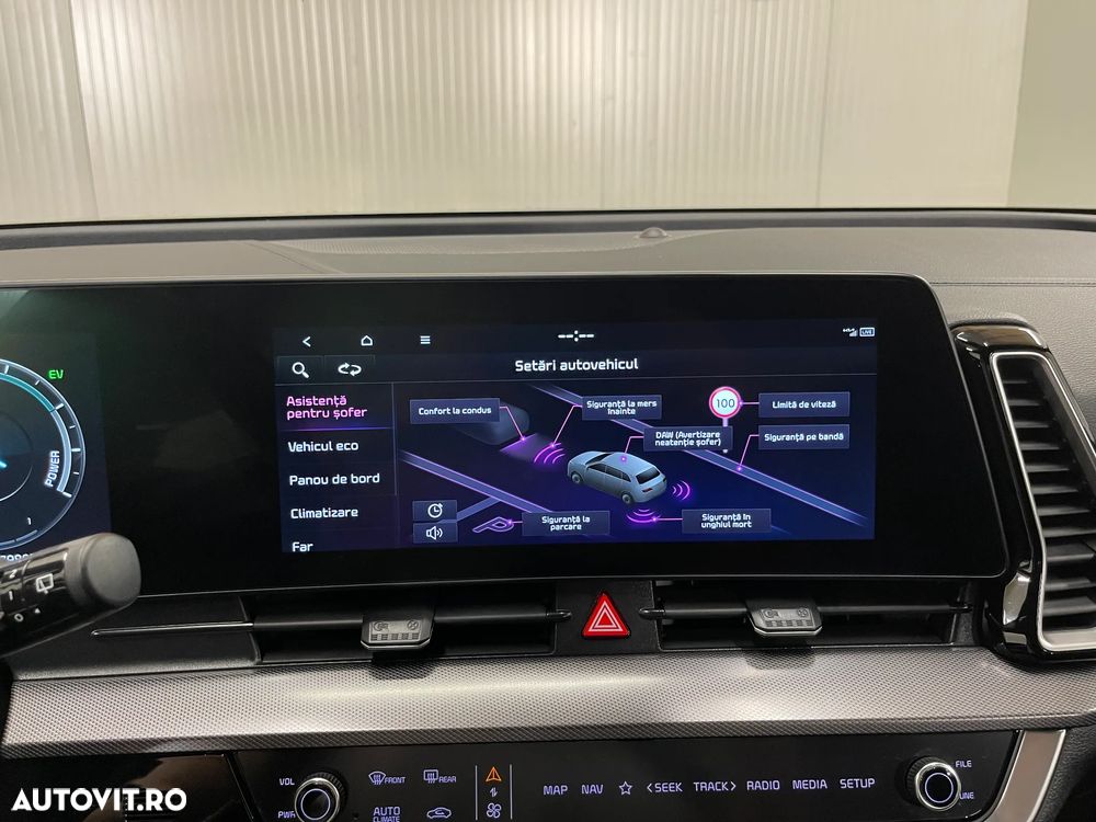 Kia Sportage 1.6 T-GDI HEV 6AT 4x2 GT Line - 16