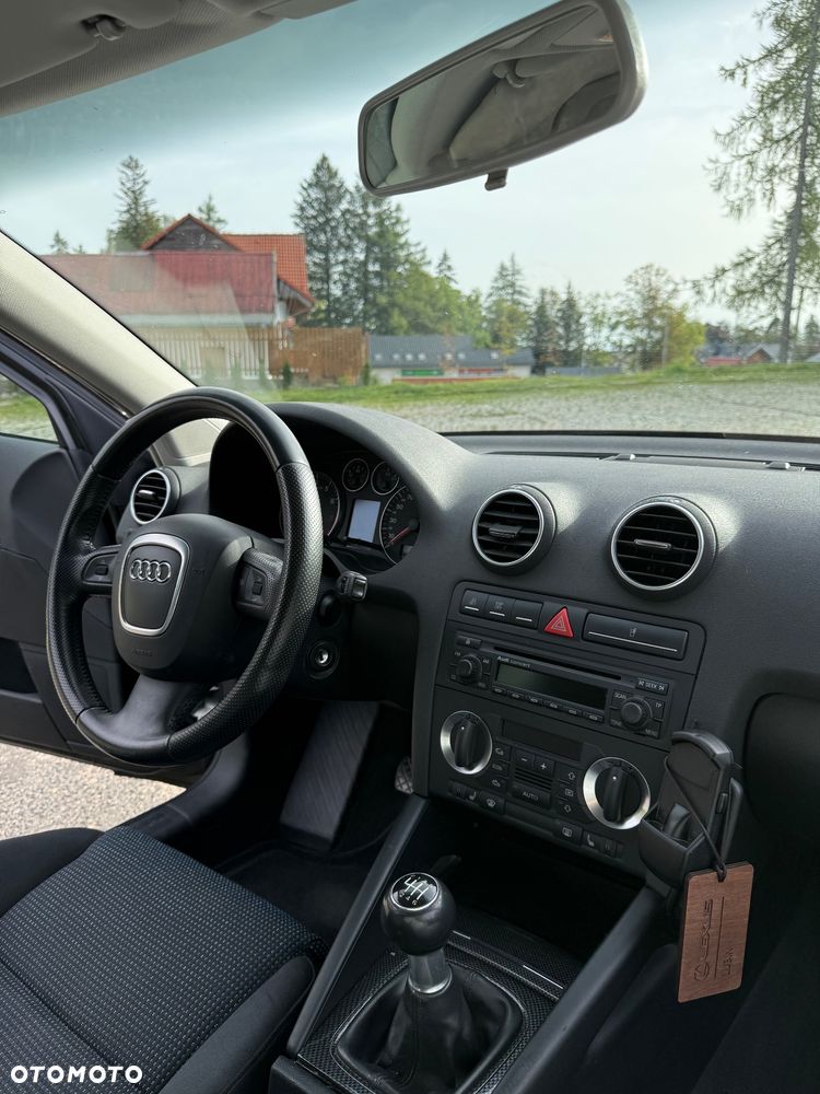 Audi A3 Sportback 2.0 FSI Ambiente - 18