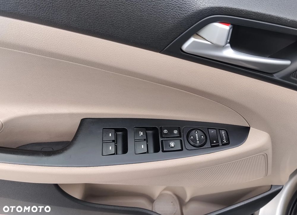 Hyundai Tucson - 16