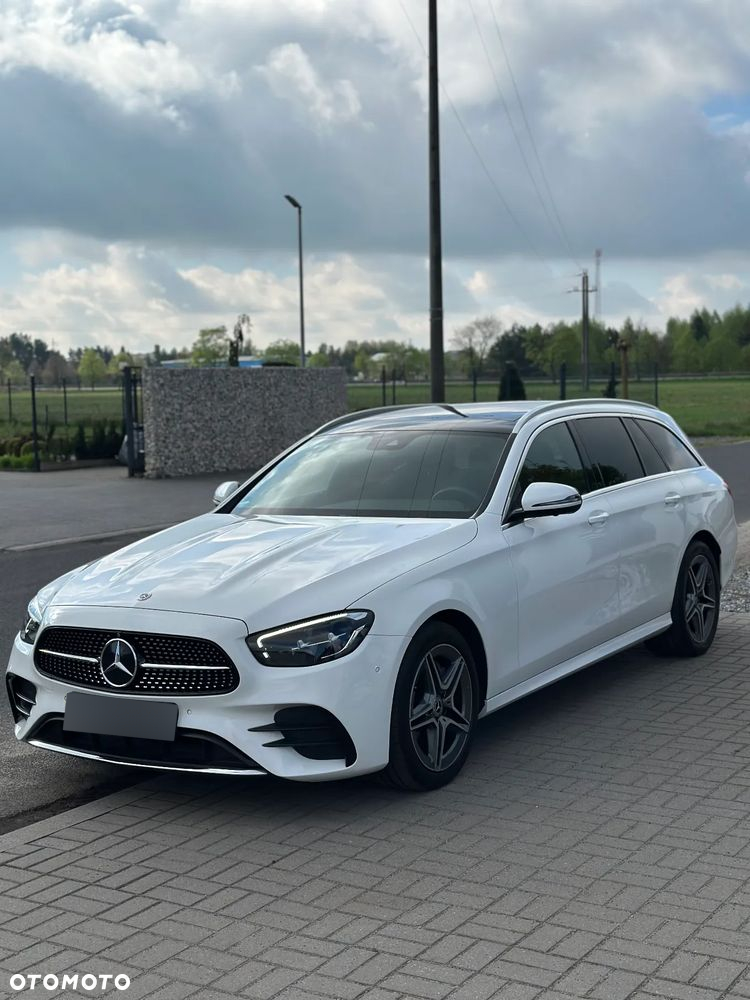 Mercedes-Benz Klasa E 300 d 4Matic T 9G-TRONIC AMG Line - 3