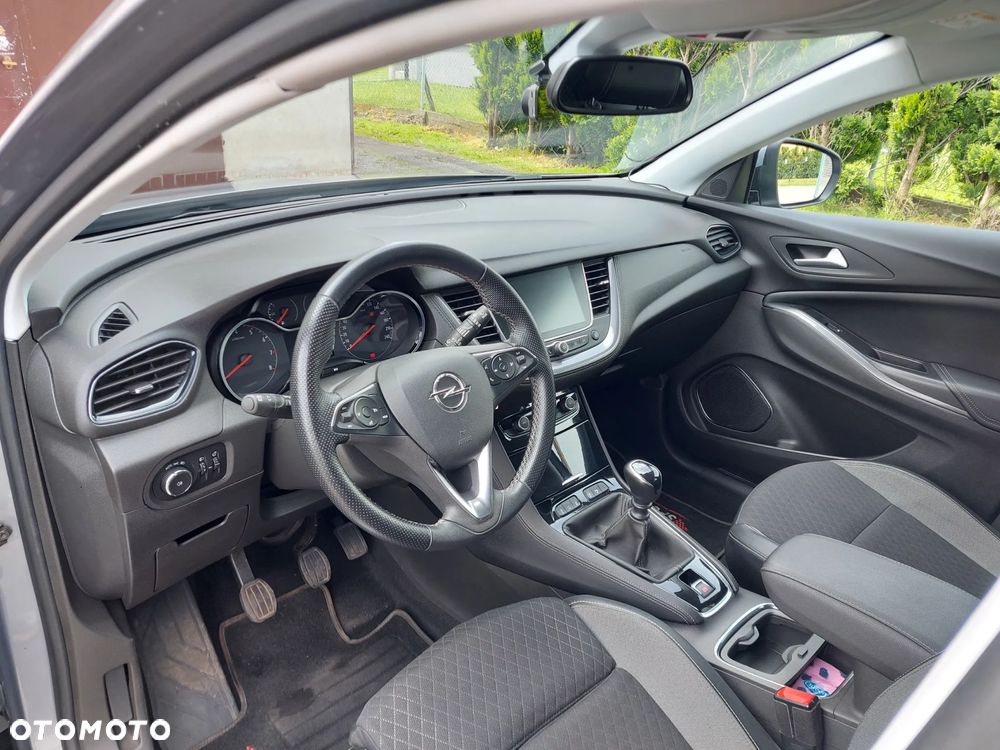 Opel Grandland X 1.2 T GPF Design Line S&S - 8
