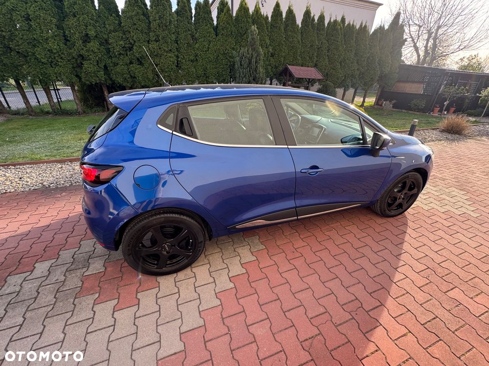 Renault Clio - 16