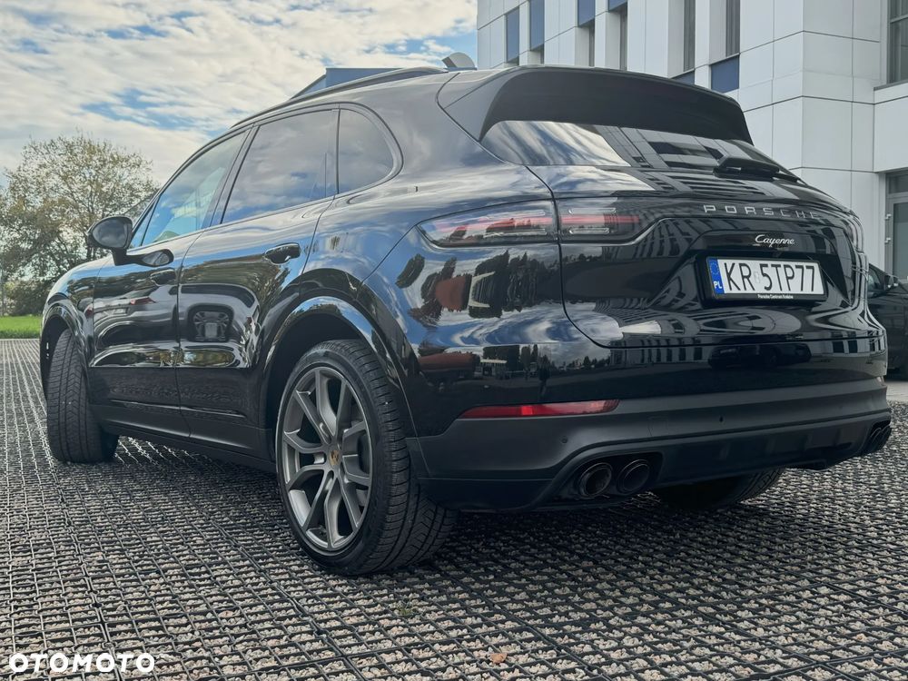 Porsche Cayenne - 4