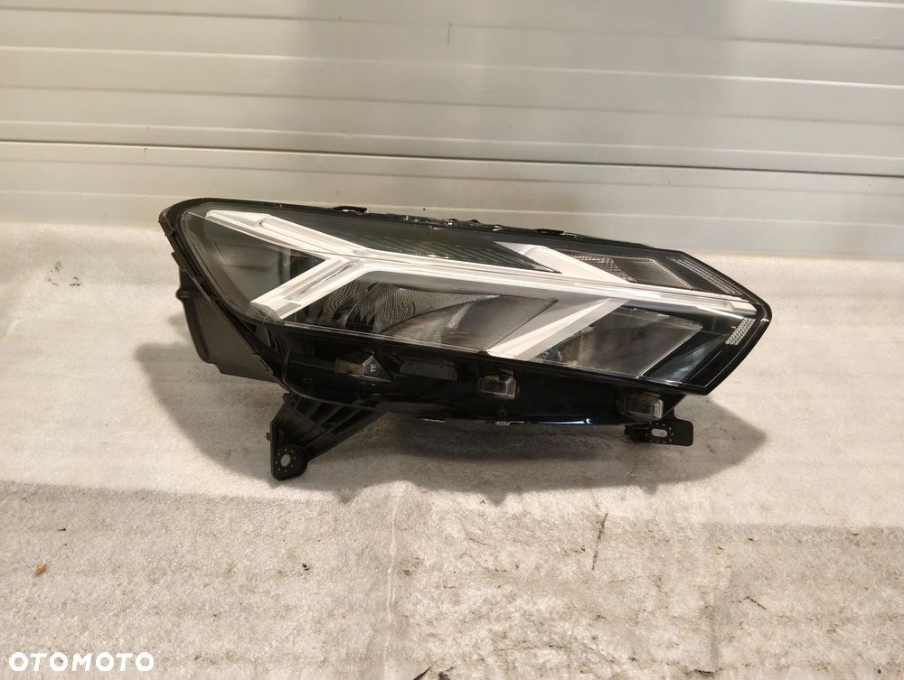 Dacia Sandero III STEPWAY FULL LED PRZÓD STRONA PRAWA 260103884r - 1