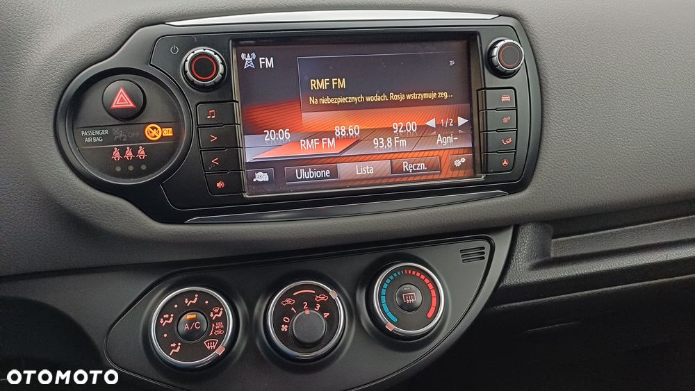 Toyota Yaris 1.0 Premium EU6 - 25