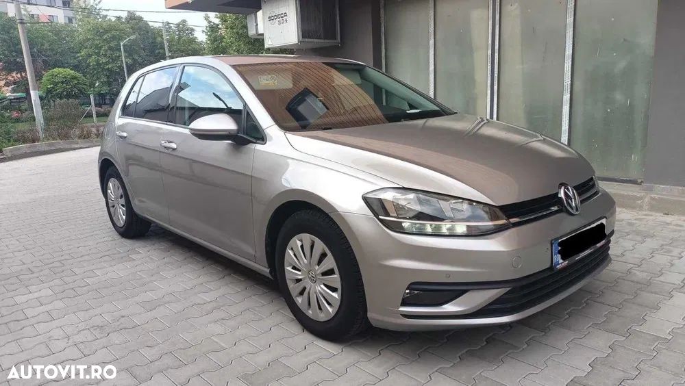 Volkswagen Golf 1.0 TSI Trendline - 1