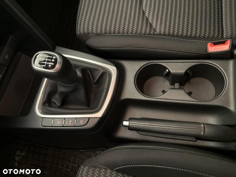 Kia Ceed 1.5 T-GDI M - 17