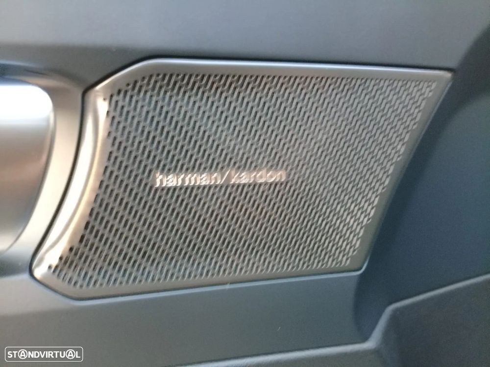 Volvo EC40 82 kWh Single Motor Extended Range Black Edition - 4