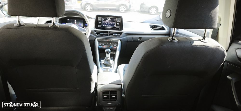 VW T-Roc - 16