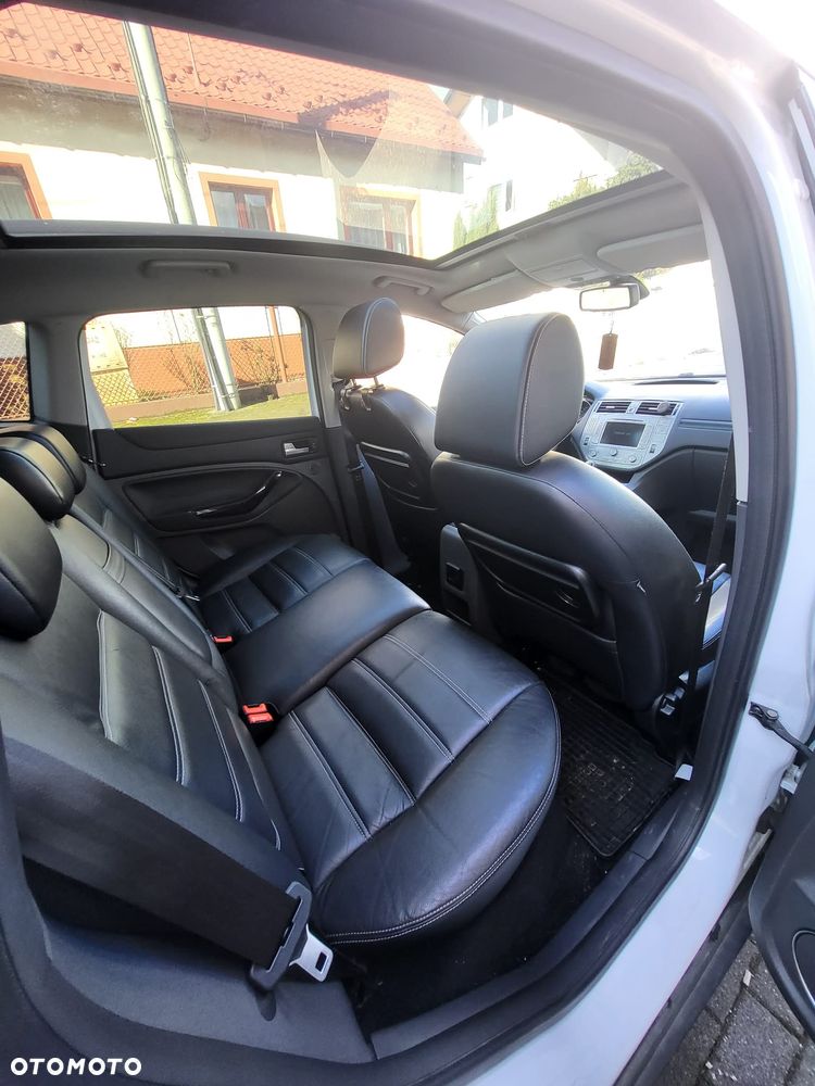 Ford Kuga 2.0 TDCi 4x4 Titanium - 14