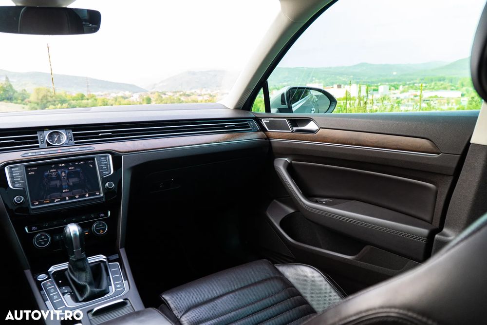 Volkswagen Passat - 16
