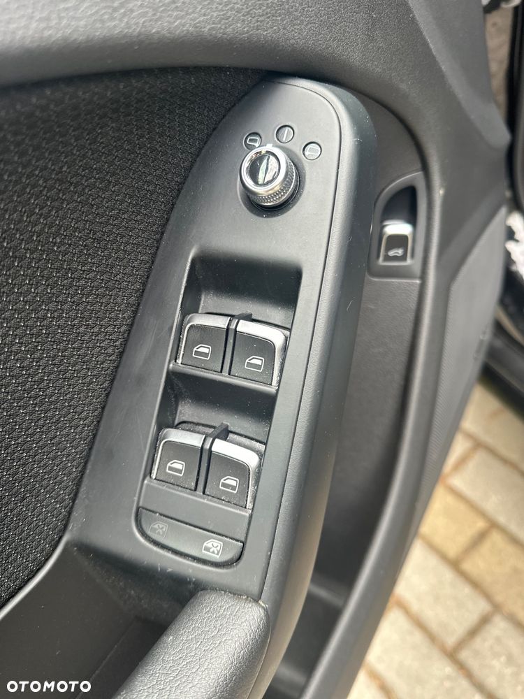 Audi A4 Avant 2.0 TDI DPF clean diesel multitronic S line Sportpaket - 16